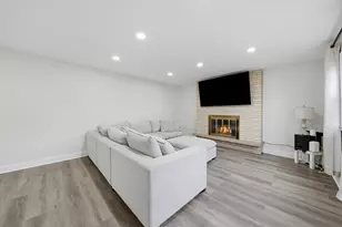 8937 McVicker Ave, Oak Lawn, IL 60453 - Photo 10
