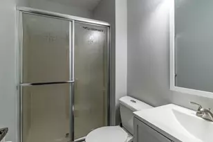 103 Hickory Dr, Lindenhurst, IL 60046 - Photo 14