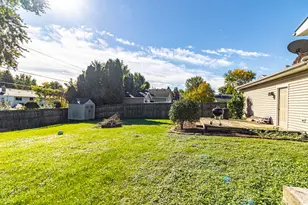 103 Hickory Dr, Lindenhurst, IL 60046 - Photo 32