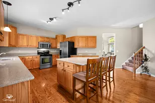 539 Capital Ln, Gurnee, IL 60031 - Photo 12