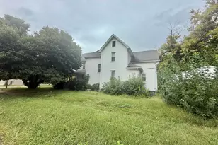 203 W Locust St, Canton, IL 61520 - Photo 2
