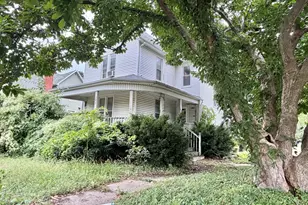 203 W Locust St, Canton, IL 61520 - Photo 14