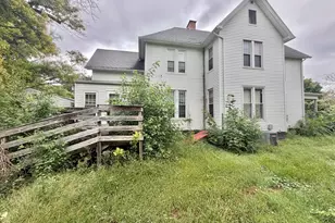 203 W Locust St, Canton, IL 61520 - Photo 12