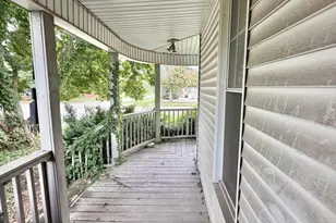 203 W Locust St, Canton, IL 61520 - Photo 16