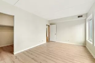 12900 W Heiden Cir, Lake Bluff, IL 60044 - Photo 8
