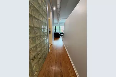 2600 N Southport Avenue #202, Chicago, IL 60614 - Photo 2