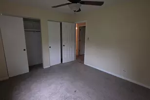 928 Surrey Dr, Schaumburg, IL 60193 - Photo 6
