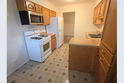 928 Surrey Drive #2B, Schaumburg, IL 60193 - Photo 4