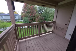 928 Surrey Dr, Schaumburg, IL 60193 - Photo 12