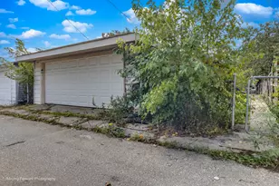 3628 W 82nd Pl, Chicago, IL 60652 - Photo 32