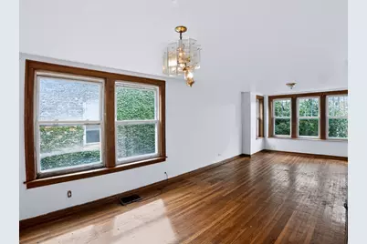7951 S Clyde Avenue, Chicago, IL 60617 - Photo 16