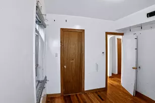 7951 S Clyde Ave, Chicago, IL 60617 - Photo 12