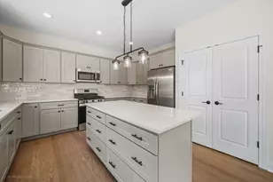 9318 Pleasant Ave, Tinley Park, IL 60487 - Photo 2