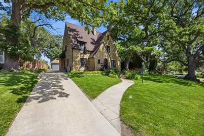 41 Hamilton Avenue, Elgin, IL 60123 - Photo 1