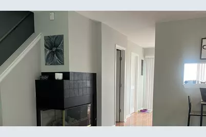 886 Essex Circle, Grayslake, IL 60030 - Photo 6