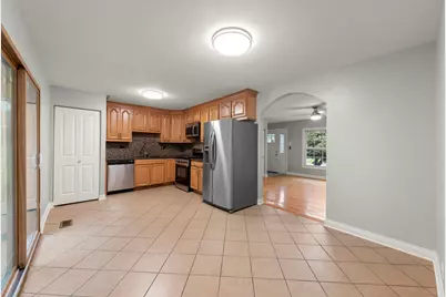 7795 Sherwood Circle S, Hanover Park, IL 60133 - Photo 8