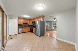 7795 Sherwood Cir S, Hanover Park, IL 60133 - Photo 8
