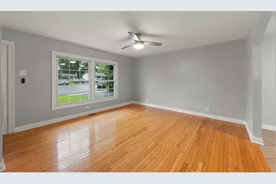 7795 Sherwood Circle S, Hanover Park, IL 60133 - Photo 6