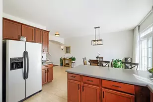 1734 Dogwood Ln, Hanover Park, IL 60133 - Photo 8