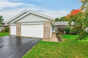 524 Merilot Dr, Roscoe, IL 61073 - Photo 2