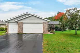 524 Merilot Dr, Roscoe, IL 61073 - Photo 1