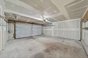 3645 W Cornelia Ave, Chicago, IL 60618 - Photo 22