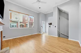 3645 W Cornelia Ave, Chicago, IL 60618 - Photo 2