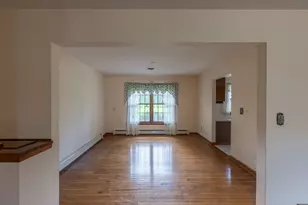 1985 Reckinger Rd, Aurora, IL 60502 - Photo 6