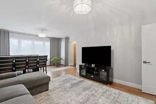 3110 N 76th Ct, Elmwood Park, IL 60707 - Photo 6