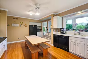 24462 N Kelsey Rd, Barrington, IL 60010 - Photo 8