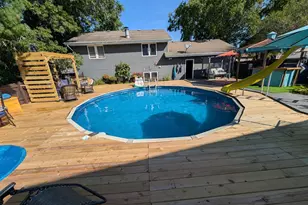 5404 Chapel Hill Ct, Rockford, IL 61114 - Photo 2