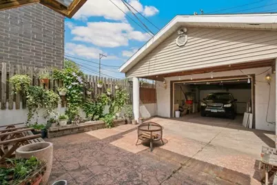 2034 W 18th Street, Chicago, IL 60608 - Photo 2
