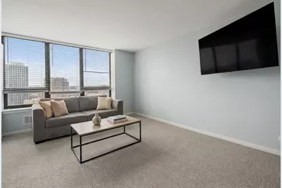 3930 N Pine Grove Avenue #1506, Chicago, IL 60613 - Photo 4