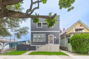 7846 S St Lawrence Ave, Chicago, IL 60619 - Photo 2