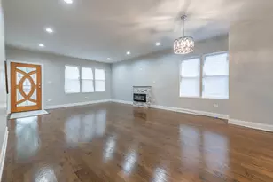 7846 S St Lawrence Ave, Chicago, IL 60619 - Photo 4