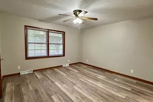512 Diversatech Dr S, Manteno, IL 60950 - Photo 6