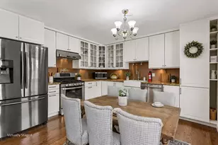15W632 Virginia Ln, Elmhurst, IL 60126 - Photo 6