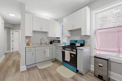 9015 S Muskegon Avenue, Chicago, IL 60617 - Photo 14