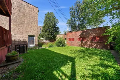 9015 S Muskegon Avenue, Chicago, IL 60617 - Photo 28
