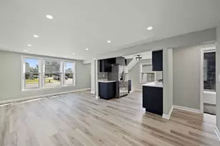 11256 S Ave L, Chicago, IL 60617 - Photo 6