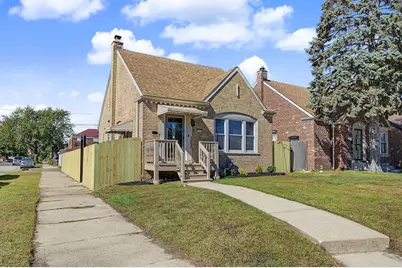 11256 S Avenue L, Chicago, IL 60617 - Photo 2
