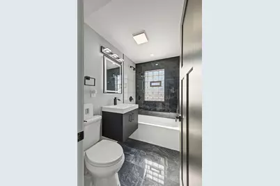 11256 S Avenue L, Chicago, IL 60617 - Photo 12