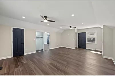 11256 S Avenue L, Chicago, IL 60617 - Photo 18
