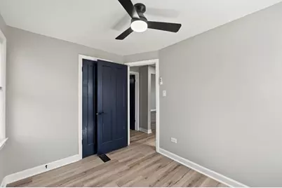 11256 S Avenue L, Chicago, IL 60617 - Photo 14