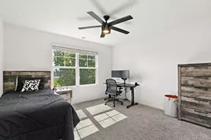 3635 Ancient Oak Dr, Elgin, IL 60124 - Photo 30