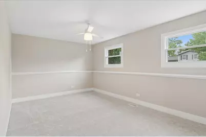 1075 Lancaster Court, Hoffman Estates, IL 60169 - Photo 18