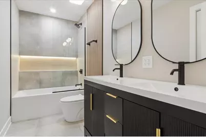 1075 Lancaster Court, Hoffman Estates, IL 60169 - Photo 12