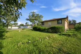 8300 Long Ave, Burbank, IL 60459 - Photo 36