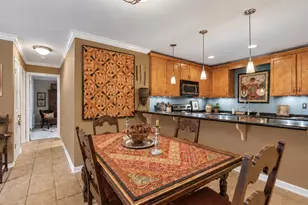 201 Thames Pkwy, Park Ridge, IL 60068 - Photo 8