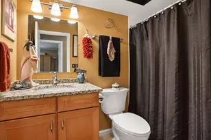 201 Thames Pkwy, Park Ridge, IL 60068 - Photo 14